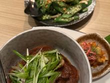 Chicken and okra fried with lots of garlic