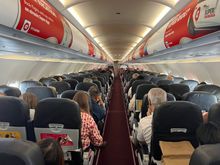 Despite a heavy passenger load, it was a very orderly journey, with fellow customers respectful and quiet throughout. The crew did a great job of keeping everything clean and tidy.