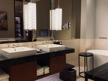 Double vanity and tub