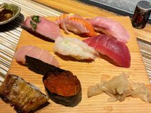 Sushi sampler