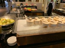 Freshly squeezed fruit & vegetable juice station was available and it was fantastic