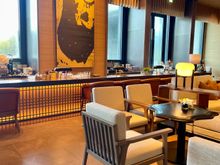 Lobby bar