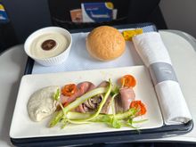 BA 1389 MAN-LHR 
No menus but friendly and efficient crew who managed three drinks runs in the short flight. I only partook in the first two. 😇
Beef salad was tasty as was the strawberry and mango pudding thing. 