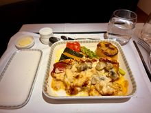 BTC lobster thermidor SQ22 (SIN-EWR): A classic that was done right. Nicely cooked lobster and as always the thermidor sauce was rich but tasty. Potatoes were good but tbh I’m not a fan of the squash/pumpkin, but that’s personal taste. 