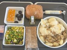 Hot lunch (gnocchi) CDG-OSL