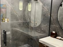 Base room shower