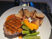 Love the grill marks! Unlike HND's catering this steak had beautiful grill marks and tasted good. Cooked medium. 8/10 