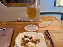 Apple spritzer with warm nuts