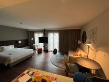 Living room / bedroom 