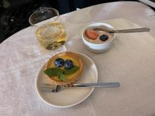 AY HEL-JFK dinner, dessert