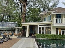 Views around the resort - Bungalow restaurant and bar