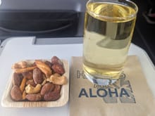 White wine and snack mix