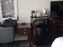 Electric outlet on desk plus sockets in lamp base

