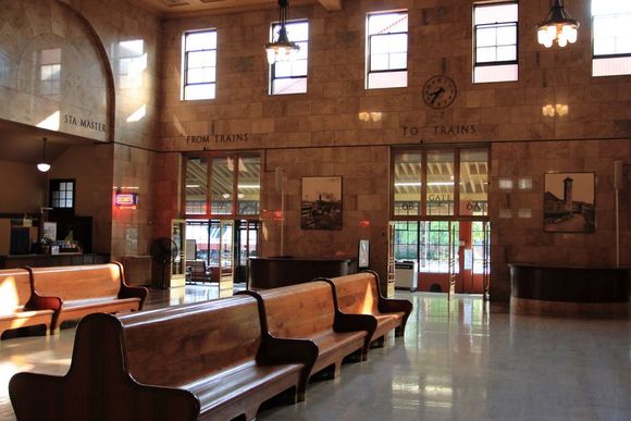 Union Station waiting hall