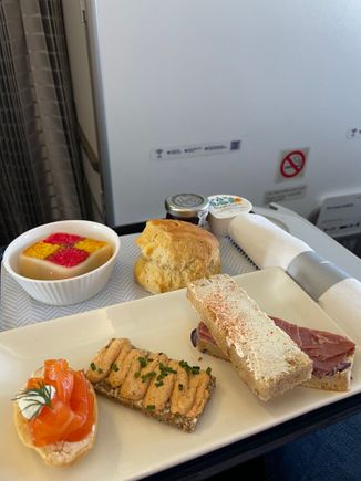 This was served onboard LHRCPH yesterday in Club. I did think the dessert looked a bit festive compared to the usual pudding. 