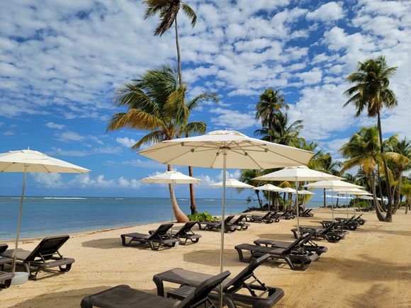 Decent beach setup, but no F&B service or towel service, it's all self-serve.