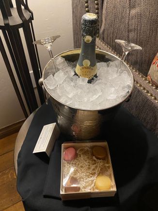 Welcome amenity: cava and cookies 