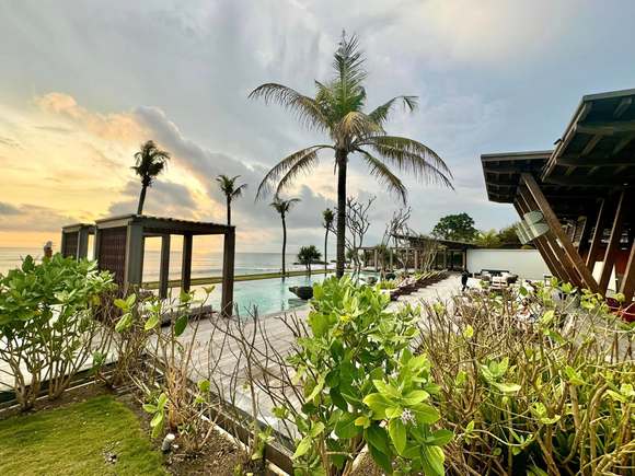 Beach pool bar. 