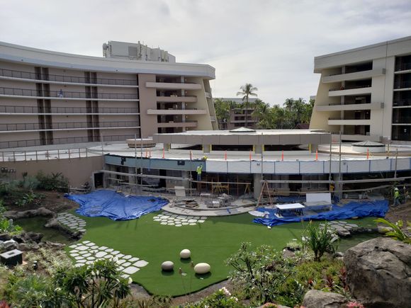 No more Palm Terrace of years ago: now a new atrium with a faux lawn and coming-soon main lobby.