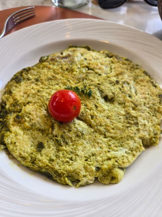Maldivian omelette with chili and moringa leaves

