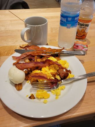 Incredible breakfast that goes until 11 am!
