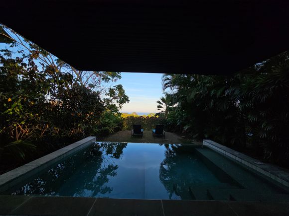 Plunge pool in the morning