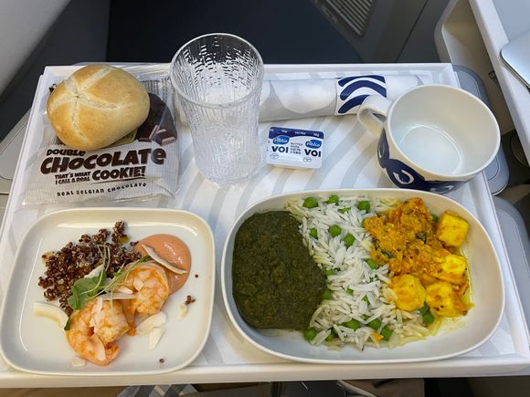 Finnair business class meal HEL-DXB