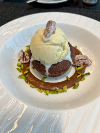Cocolate lava cake