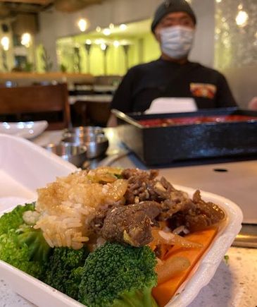 Leftover bulgogi and rice plus a side of steamed vegetables to have in our hotel room fridge because there won’t be much nutrition in the Holiday Inn Express breakfast. 