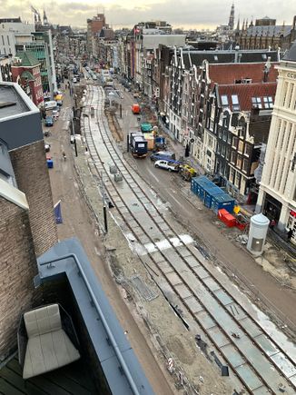 Shot from the 6floor to give an insight at the scale of effect at Nieuwe Zijds Voorburgwal