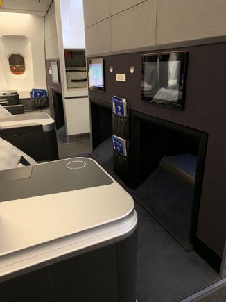 Seat 9D and 9F on SAS A340