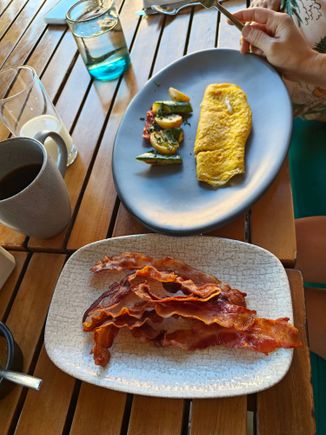 Elite basic breakfast (bacon was extra)