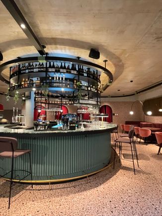 Bar