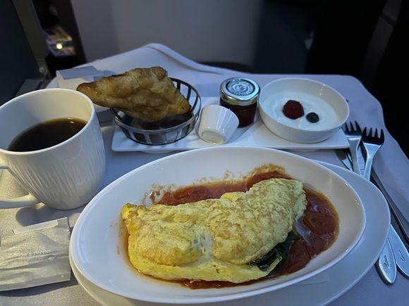 Omelette in the morning was good, decent portions thankfully as it was a good 10 hours later. 