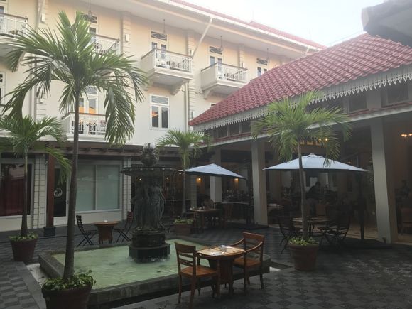A better view on the heritage wing with the standard rooms