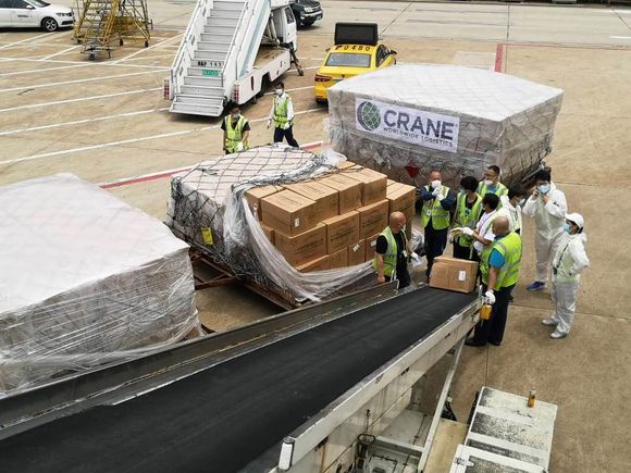 this is how they get cargo into the passenger compartment