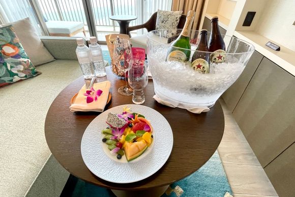 Welcome Gift and Fruits plate
