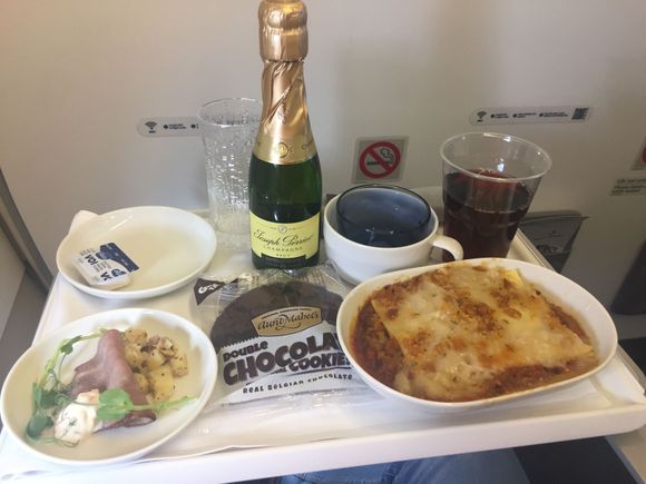 Lasagne for main.
Very fast and good service on this flight