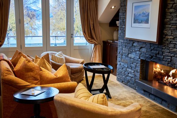 Eichardt's Private Hotel - living room