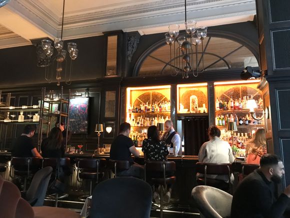 Even seatingat the bar
