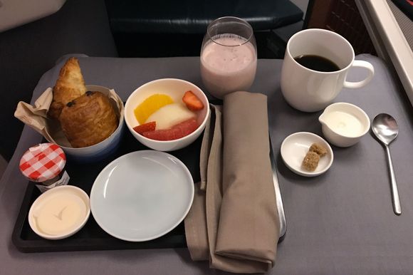 express breakfast (warm pastry selection)
