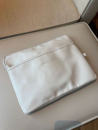 Meh amenity kit.