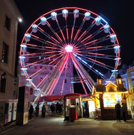 Christmas market in the old town of Lausanne 