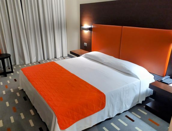 The bed was very comfortable at the Hotel Major