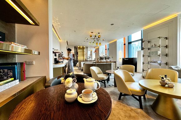 Club Lounge