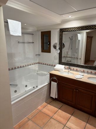 En-suite bath