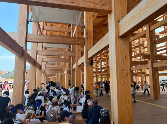 Underneath the great Ring.  Nice and shady.  The place to be when you’re not in the pavilion.
