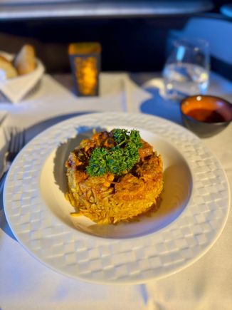 Gulf style chicken machboos with daqoos sauce crispy shallots, raisins and almonds. 10/10 !