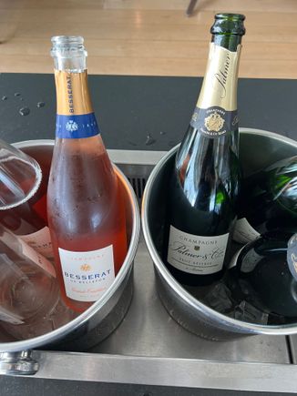 LHR GF today, Saturday. While not quite on par with the excellent Jeeper Rosé they served during (before?) the pandemic, the Besserat is decent enough.