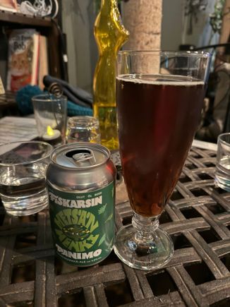 lightly spruce-flavored brown ale at Helkatti